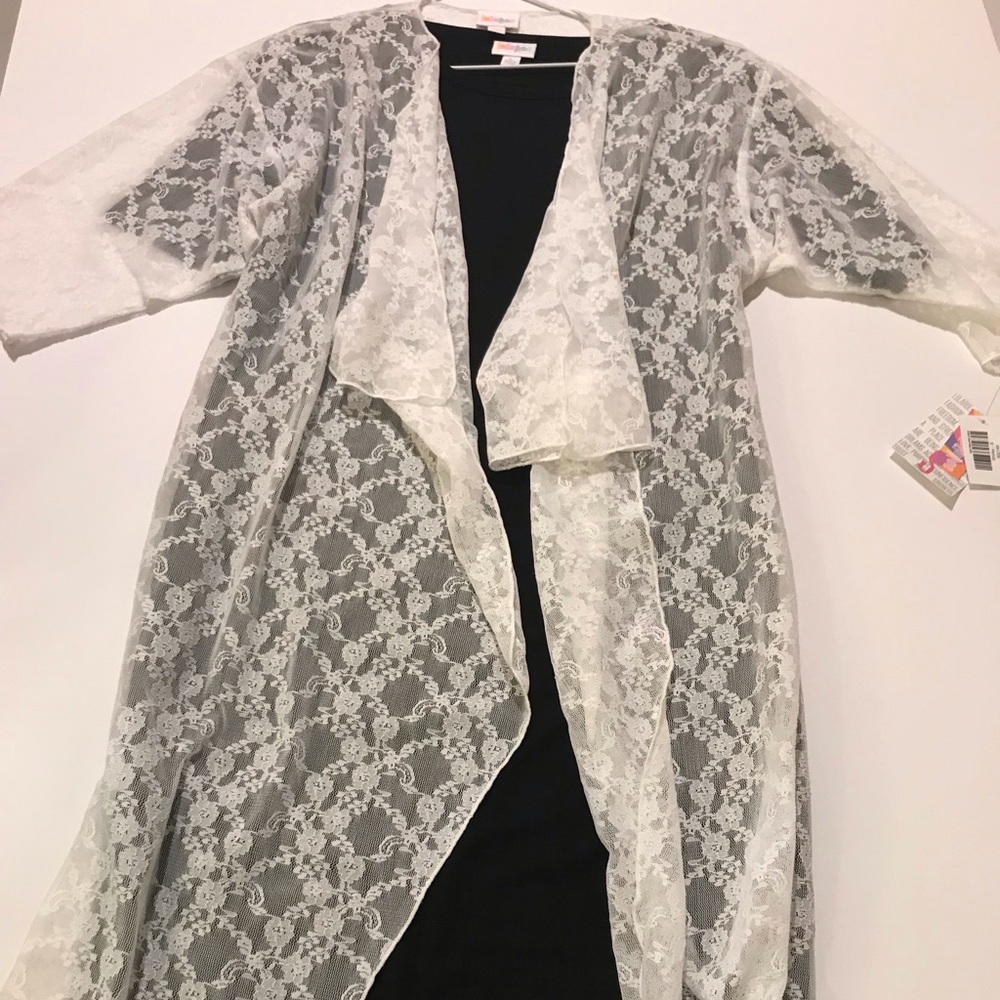 Lularoe white lacy Shirley sz sm (2 + get 10% off)